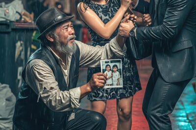 NAGPANGGAP NA PULUBI ANG AMANG BILYONARYO — PINALAYAS SIYA NG KANYANG MGA TUNAY NA ANAK