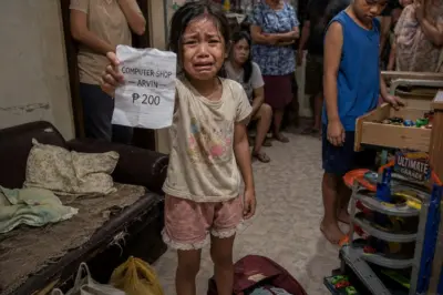 Iniwan Ako ng mga Magulang Ko sa Bahay ng Kamag-anak, Akala Nila Ligtas Ako—Hanggang sa Isang Gabing Pinalayas Ako Dahil sa Ninakaw na Pera, at Doon Ko Nalaman Kung Sino Talaga ang Pamilya