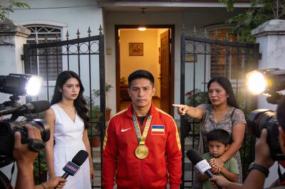Iniwan Ako ng Asawa Ko Habang Buntis Para Sundan ang Pangarap Niya, Pero Pagbalik Niya Bilang Bayaning Coach, Isang Tanong Lang ng Anak Namin ang Nagpabagsak sa Kanyang Harap ng Buong Pilipinas